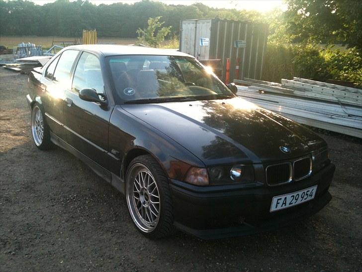BMW 325 e36 billede 2