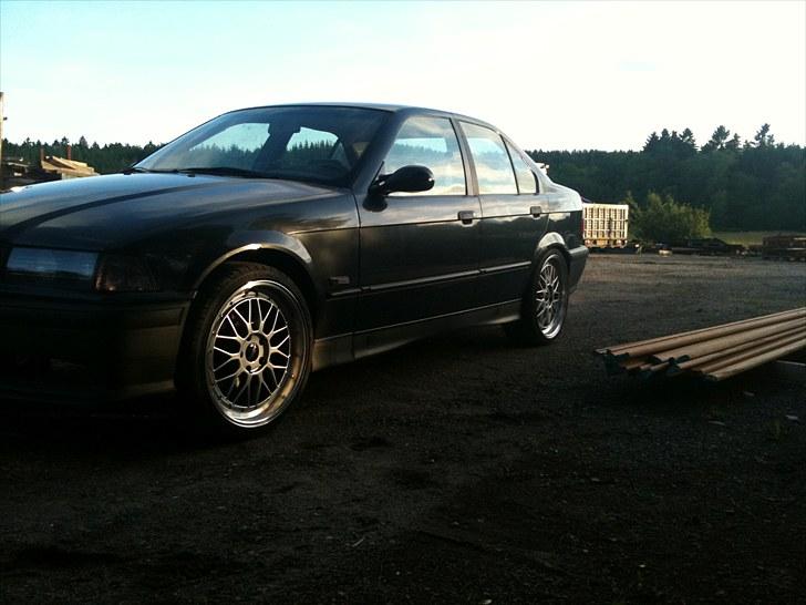 BMW 325 e36 billede 4