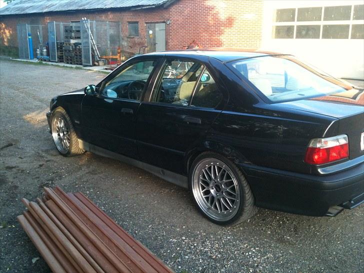 BMW 325 e36 billede 6