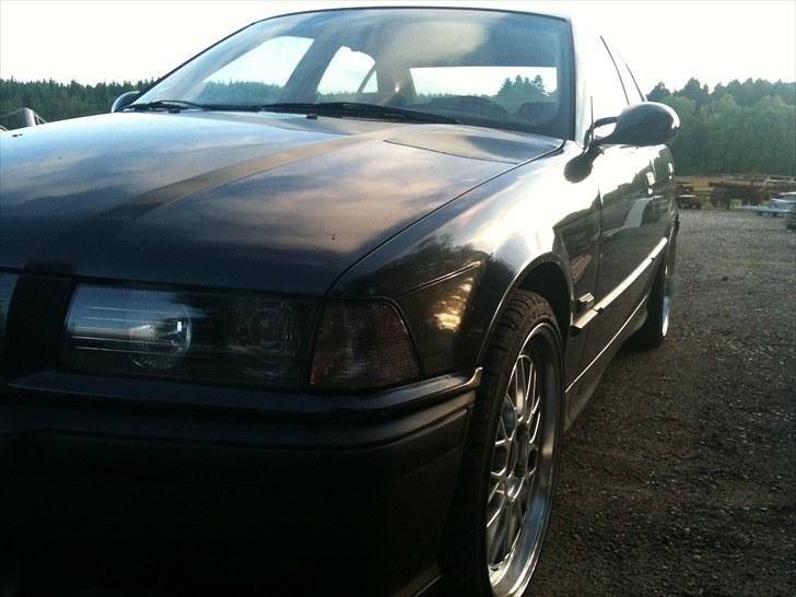 BMW 325 e36 billede 9