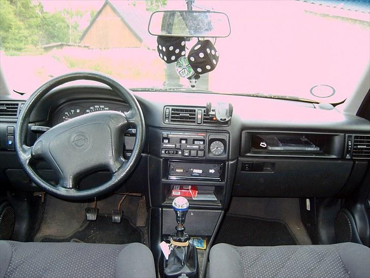 Opel Vectra A (((solgt))) billede 6
