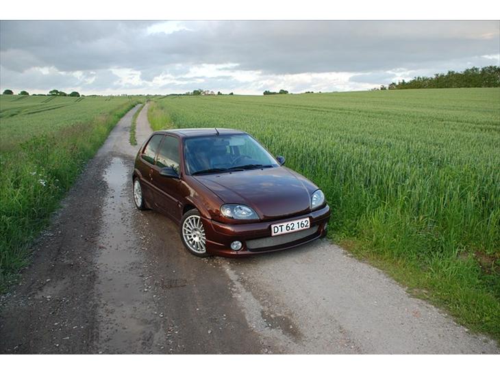 {{currentPhoto.altText}} billede {{currentPhoto.number}}