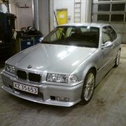 BMW 320i Solgt