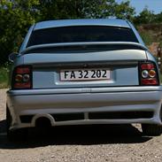 Opel Vectra A 2.0i *SOLGT*