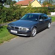 BMW 740i