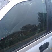 Peugeot 406  1,8 16v 4 dørs SL