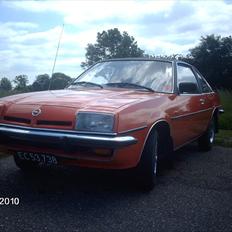 Opel manta 1,9s B solgt