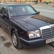 Mercedes Benz W124 260e solgt