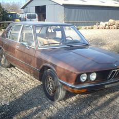 BMW E12 535i