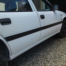 Opel Vectra A SOLGT!!!