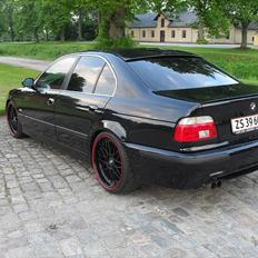 BMW 523i
