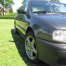 Nissan Primera P10 * SOLGT *