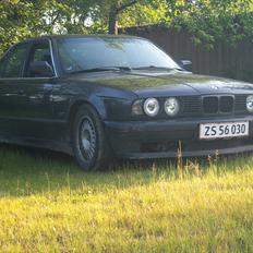 BMW e34 520i  12v   skrottet