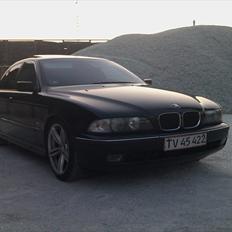 BMW 528