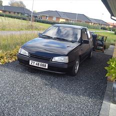 Opel Kadett E 'Den Sorte Gryde'