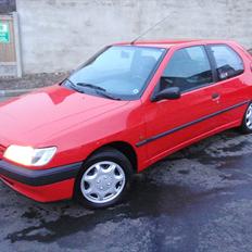 Peugeot 306 XR "Red Line"