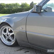 Mercedes Benz w124 300E / 500E look