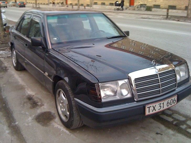 Mercedes Benz W124 260e solgt billede 5