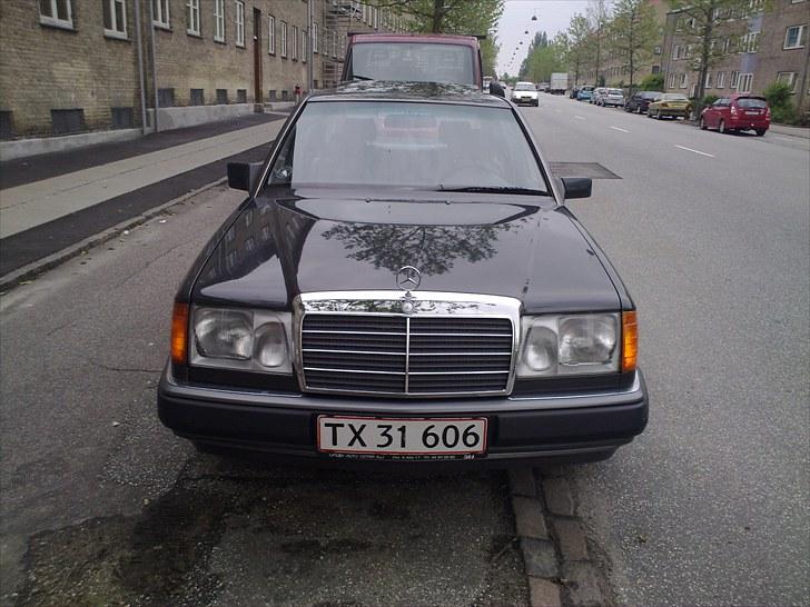 Mercedes Benz W124 260e solgt billede 7