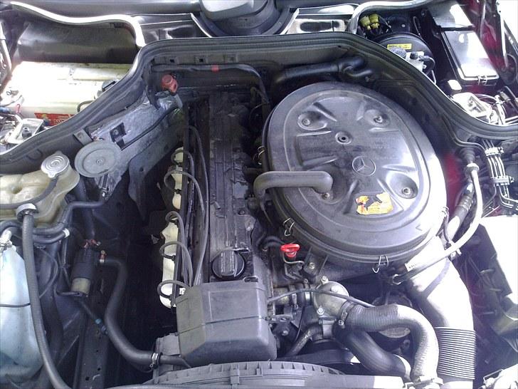 Mercedes Benz W124 260e solgt billede 14