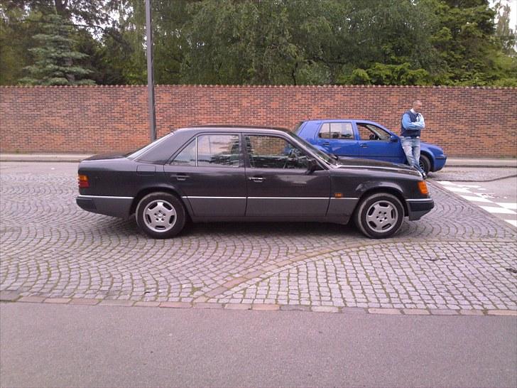 Mercedes Benz W124 260e solgt billede 16