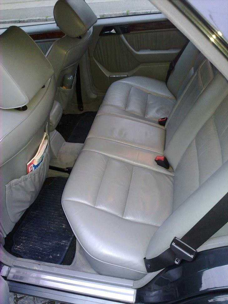 Mercedes Benz W124 260e solgt billede 17