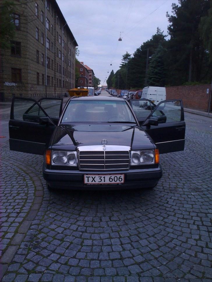 Mercedes Benz W124 260e solgt billede 18