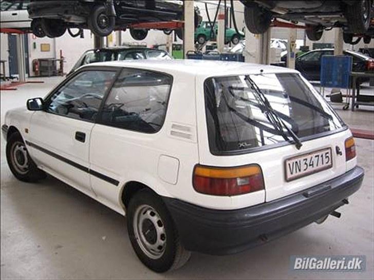 Toyota .* Corolla 1,3 XL *. billede 11
