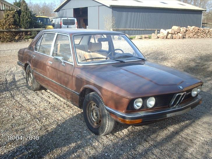 BMW E12 535i billede 2