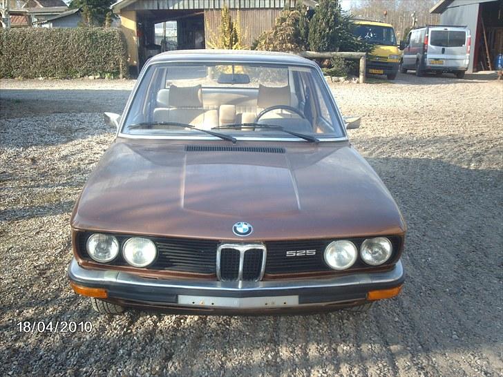 BMW E12 535i billede 5