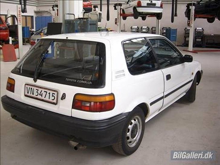 Toyota .* Corolla 1,3 XL *. billede 12