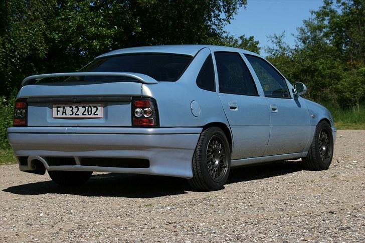 Opel Vectra A 2.0i *SOLGT* billede 3