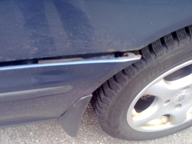 Honda Accord SOLGT!!! - nogen der kan fortælle mig om jeg er nød til at skifte hele bagkofangeren??? billede 6