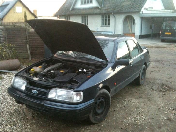 Ford sierra 2,0 GT (4x4) - sådan så den ud den dag jeg hentede den.. billede 9