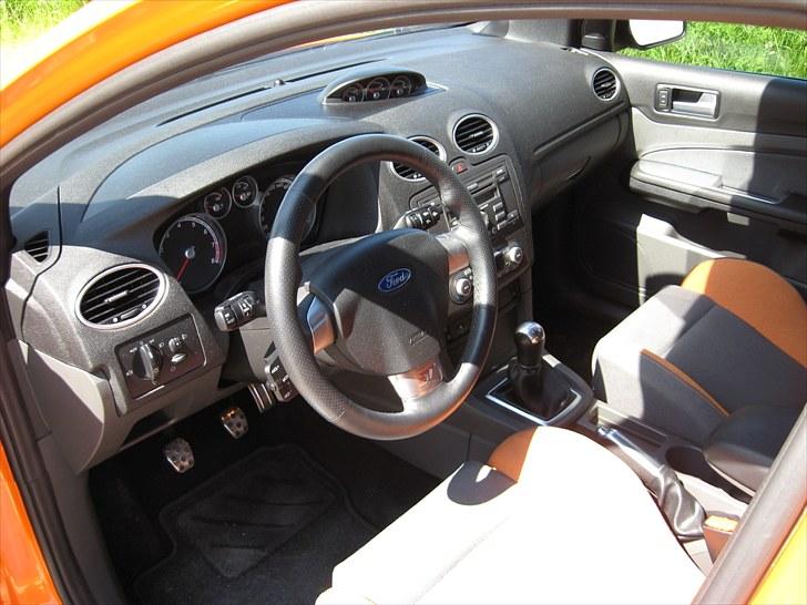 Ford Focus 2,5 ST SOLGT billede 10