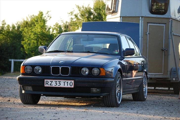 BMW 525i 2,8i Vanos (SOLGT) billede 1