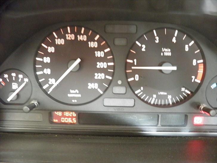 BMW 525i 2,8i Vanos (SOLGT) billede 13