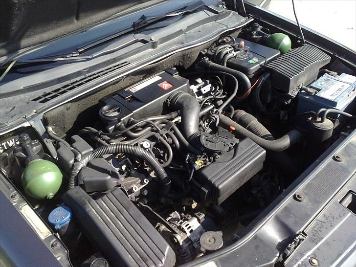 Citroën Xantia 2,0i SKROTTET billede 8