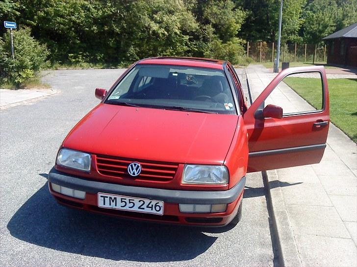 VW Vento 1.8 Solgt billede 2