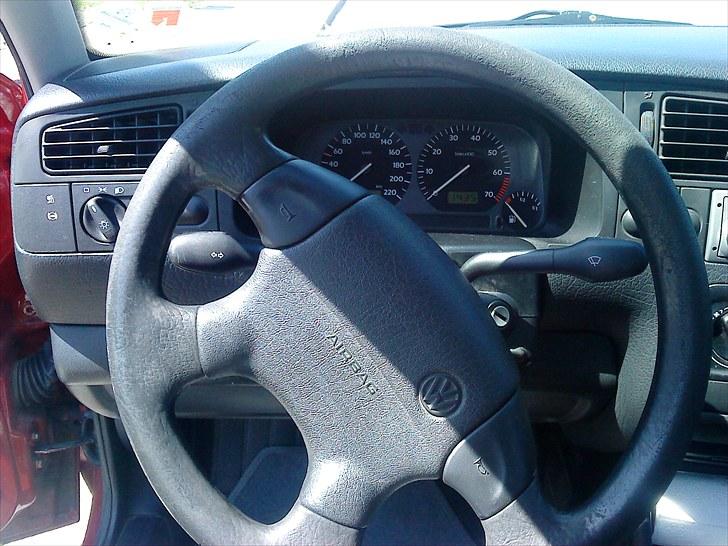 VW Vento 1.8 Solgt billede 5