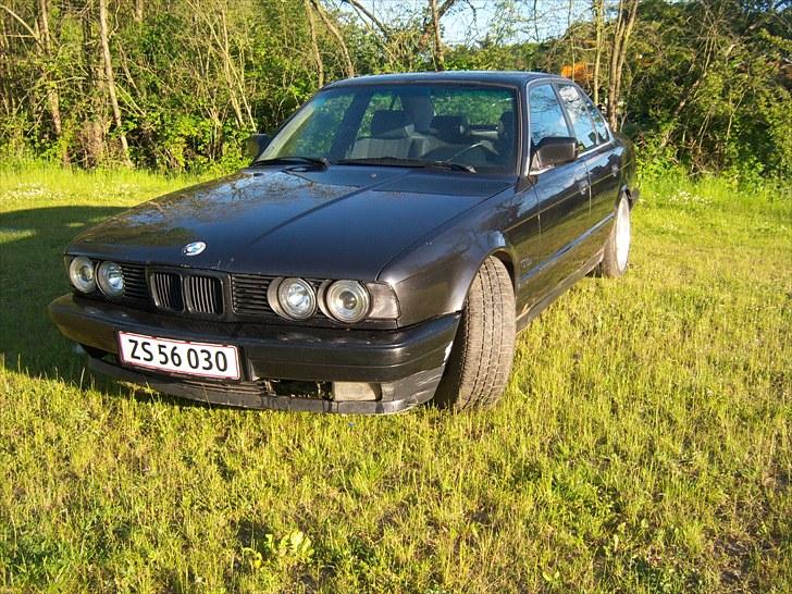BMW e34 520i  12v   skrottet billede 1