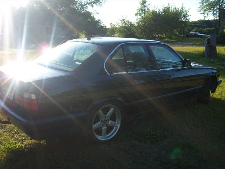 BMW e34 520i  12v   skrottet billede 6