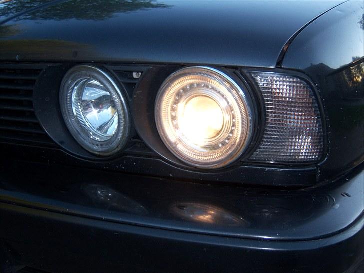 BMW e34 520i  12v   skrottet billede 11