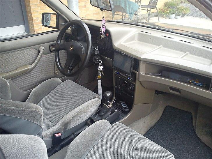 Opel Kadett E 'Den Sorte Gryde' billede 9