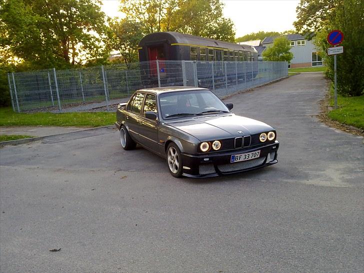BMW e30 320/323 (Totalskadet) billede 15