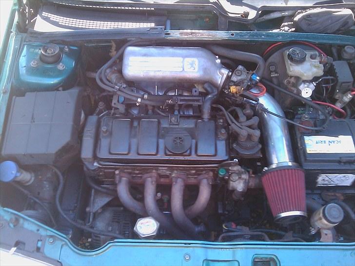 Citroën Saxo 1,6 VTR 17" billede 9