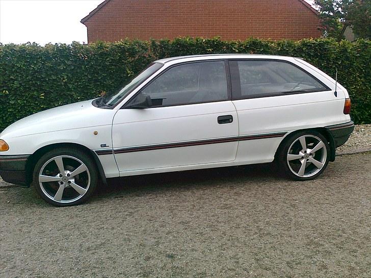 Opel astra f  billede 1