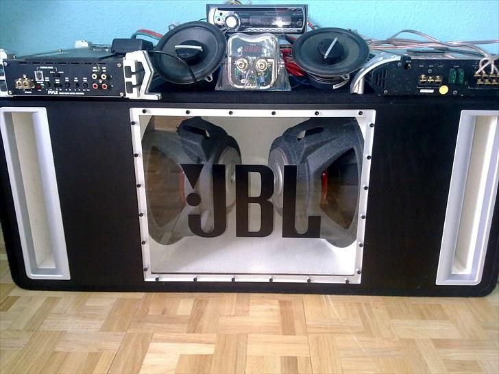 Nissan Micra 1,0 GL "død" - her er hele skidet så :D billede 10