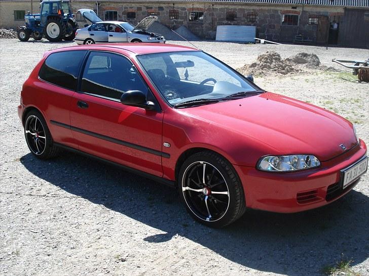 Honda Civic 3d. !Totalskadet! billede 2