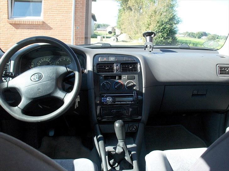 Toyota Avensis Terra Solgt billede 6